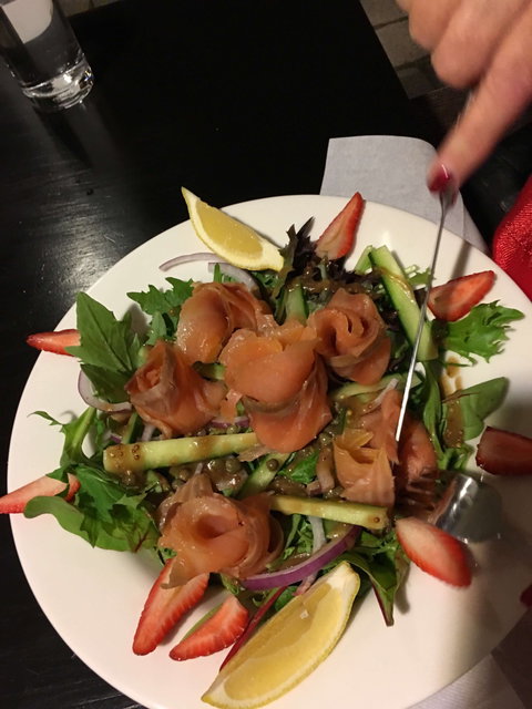 Beaches Restaurant - Holiday Sunshine Coast 0