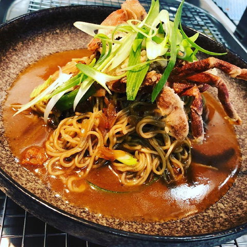 Chow's Table - Holiday Sunshine Coast 0