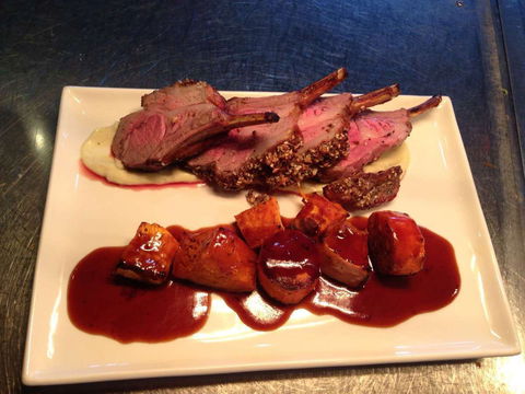 Jack Caddy's Ale Bar & Bistro - Holiday Sunshine Coast 0