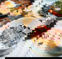 Birds of a Feather - Sunshine Coast Tourism