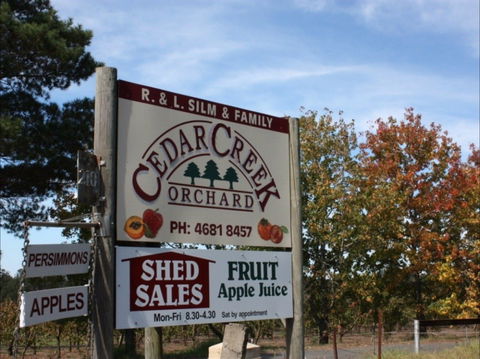Cedar Creek Orchard - Holiday Sunshine Coast 0