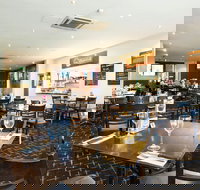 Holland Park Hotel - Holiday Sunshine Coast