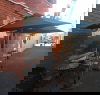 Jeff's Hideout Cafe - Sunshine Coast Tourism