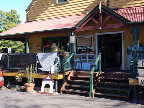 Leanne's Cafe - Holiday Sunshine Coast 0