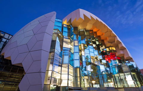 Public At The Dome - Sunshine Coast Tourism 0