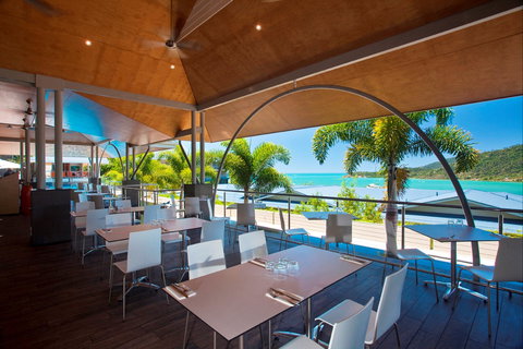 Tides Restaurant And Bar - Holiday Sunshine Coast 0