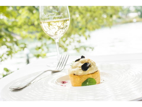 Noosa Waterfront Restaurant - Sunshine Coast Tourism 2