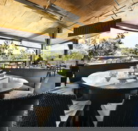 Pacific Pines Tavern - Holiday Sunshine Coast