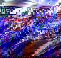 The Clarendon Hotel Bar - Sunshine Coast Tourism