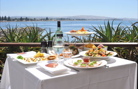 Eat At Whalers - Holiday Sunshine Coast 0