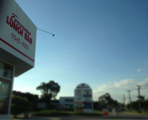 Freeway Lunch Bar - Sunshine Coast Tourism 0