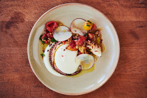 Must Winebar - Holiday Sunshine Coast 1