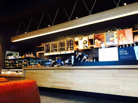 Starbucks - Ashmore - Holiday Sunshine Coast 0