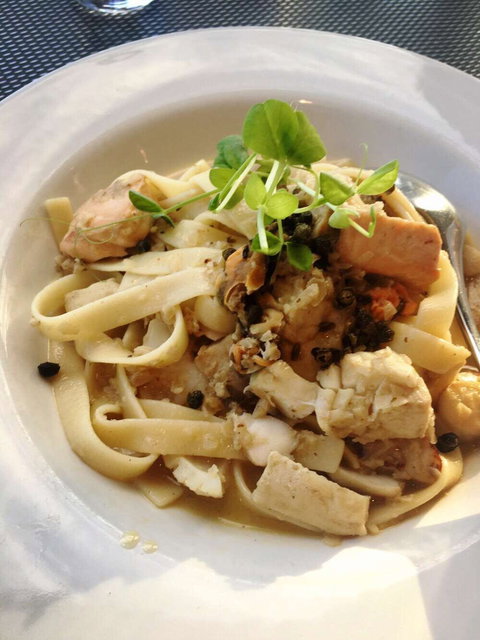 The Edge Restaurant - Holiday Sunshine Coast 0