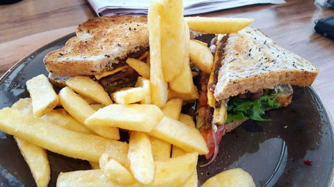 The Long Macc Bar Cafe - Holiday Sunshine Coast 0
