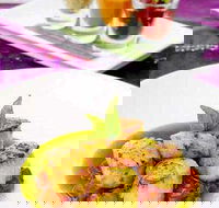 Aki's - Holiday Sunshine Coast