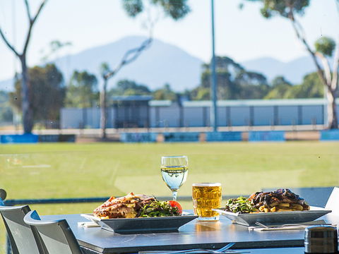 Lara Sporting Club - Holiday Sunshine Coast 0