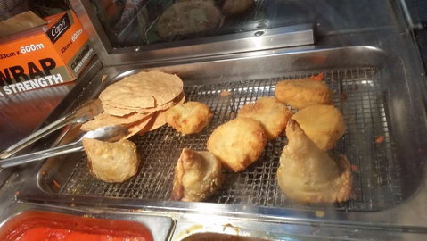 Mena Tandoori - Holiday Sunshine Coast 0