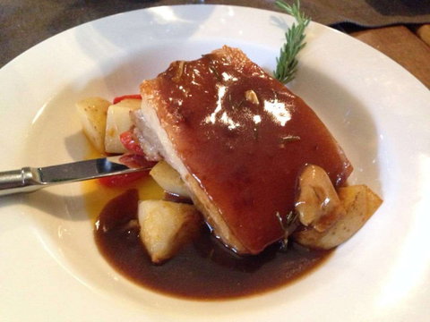 Stone Mason's Distillery - Holiday Sunshine Coast 0