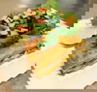 The Walnut Restaurant and Lounge Bar - Sunshine Coast Tourism