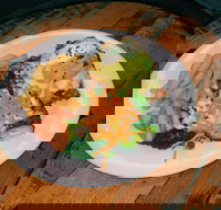 Three Little Pigs Tavern - Sunshine Coast Tourism