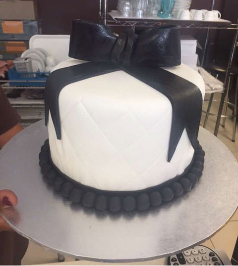 RE Artisian Patisserie - Sunshine Coast Tourism 0