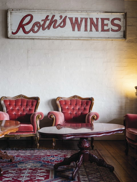 Roth's Wine Bar - Holiday Sunshine Coast 0