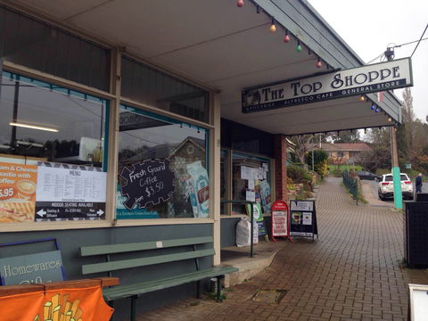 The Top Shoppe Cafe - Holiday Sunshine Coast 0