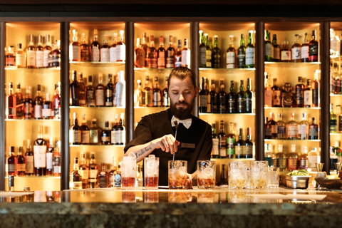 Evolve Spirits Bar - Holiday Sunshine Coast 1