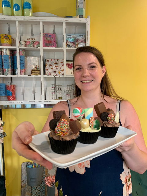 Little Mode Cupcakery - Holiday Sunshine Coast 0