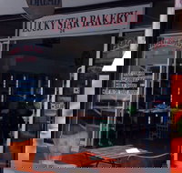 Lucky Star Bakery - Sunshine Coast Tourism