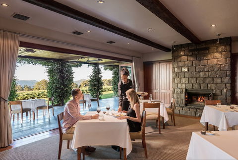 The Peak Restaurant At Spicers Peak Lodge - Sunshine Coast Tourism 0