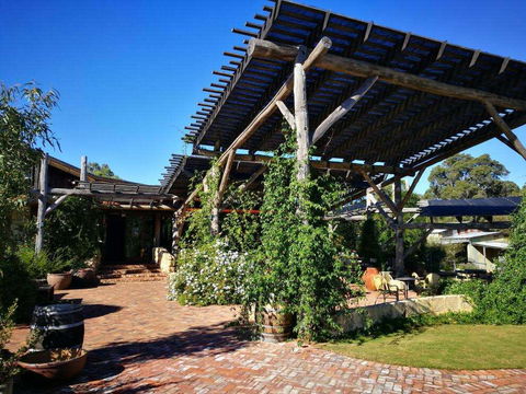 Wild Goose Cafe - Holiday Sunshine Coast 0