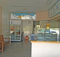 Shamrock Hotel - Holiday Sunshine Coast