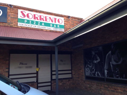 Sorrento Pizza Bar - Holiday Sunshine Coast 0