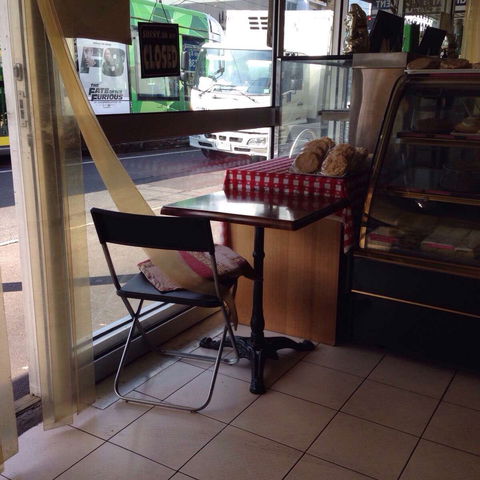 MJ Select Bakery - Holiday Sunshine Coast 0