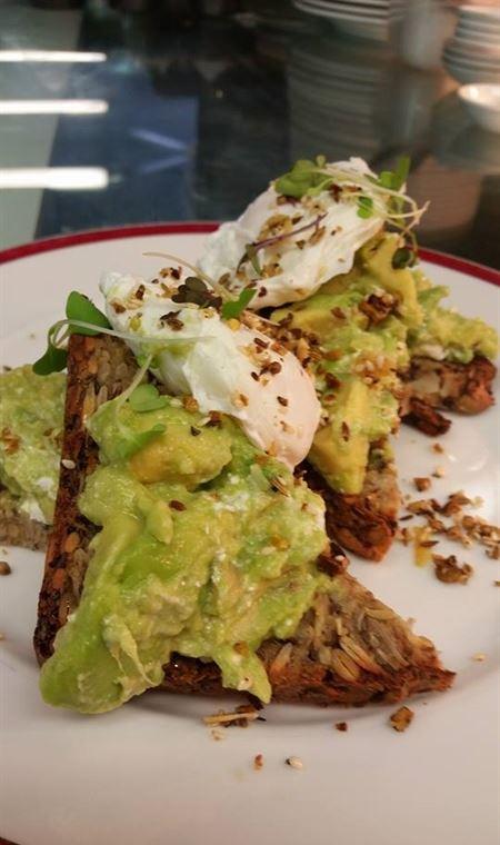 Daily Dose Cafe Wine Bar - Sunshine Coast Tourism 12