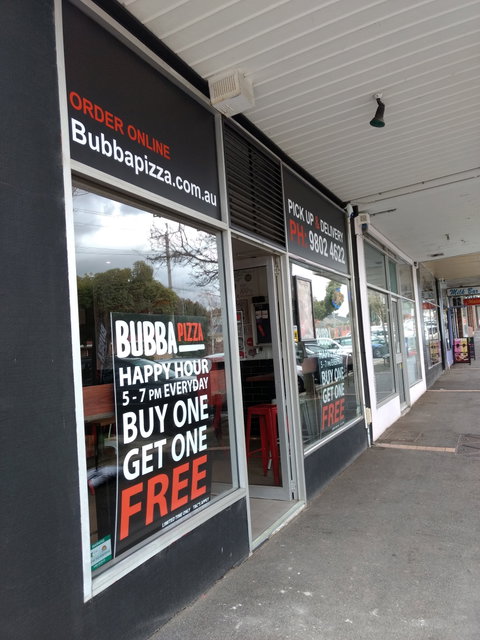 Bubba Pizza - Holiday Sunshine Coast 0