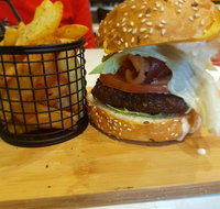 Hunt Gather Eat - Sunshine Coast Tourism
