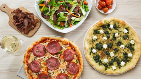 Panarottis Pizza Pasta - Holiday Sunshine Coast 0