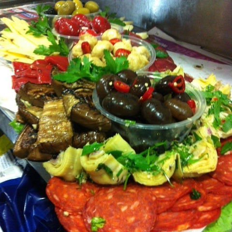 Arena's Deli Cafe E Cucina - Sunshine Coast Tourism 0