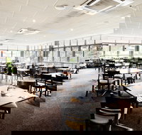 Edinburgh Castle Hotel - Holiday Sunshine Coast