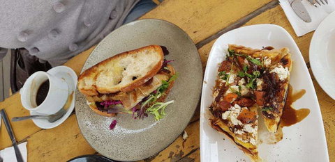 Gladysdale Bakehouse - Holiday Sunshine Coast 0