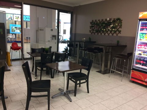 Icon Takeaway & Cafe - Sunshine Coast Tourism 0