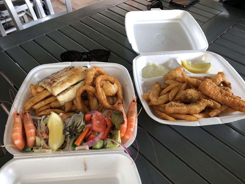 Pelican Rocks Seafood Restaurant - Sunshine Coast Tourism 0