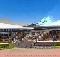 Sweet Brew  Co- Dining Room - Sunshine Coast Tourism