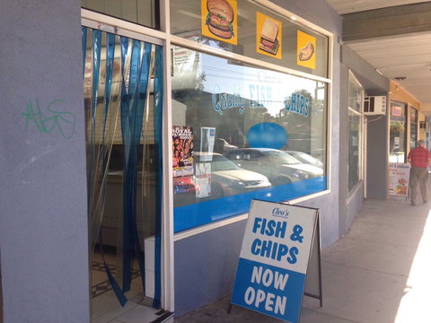 Cleo's Quality Fish & Chips - Holiday Sunshine Coast 0