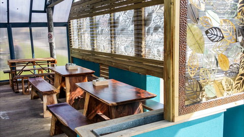 Flinders Island Bakery - Holiday Sunshine Coast 0