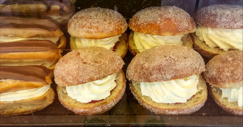 Flinders Island Bakery - Holiday Sunshine Coast 1