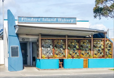 Flinders Island Bakery - Holiday Sunshine Coast 2